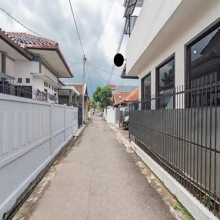 Tw Penginapan Syariah Hotel Cianjur Exterior photo